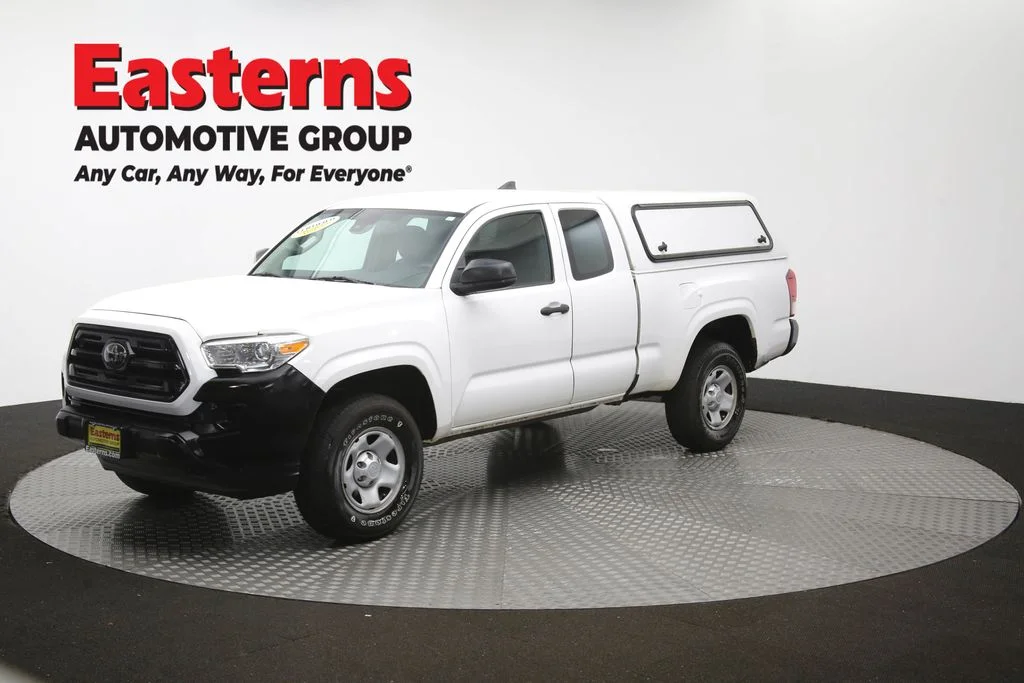 Used 2018 White Toyota SR image 54