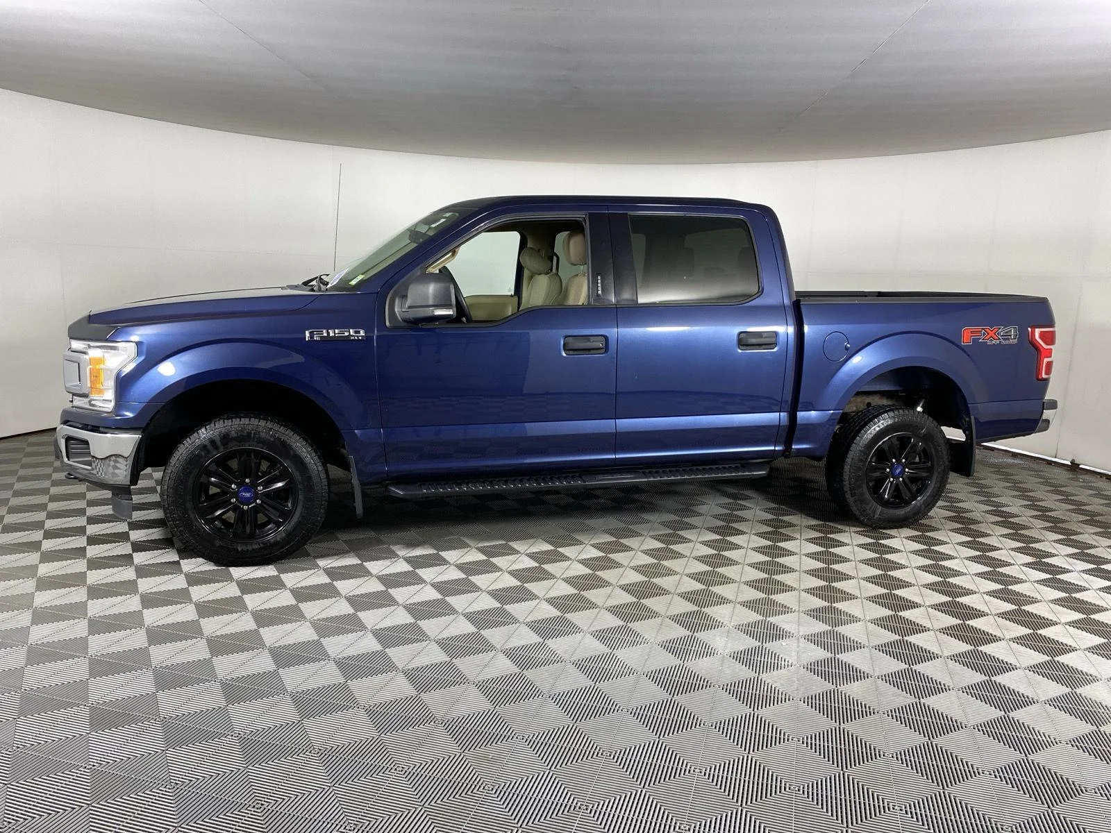 Used 2018 Blue Jeans Ford XLT image 13