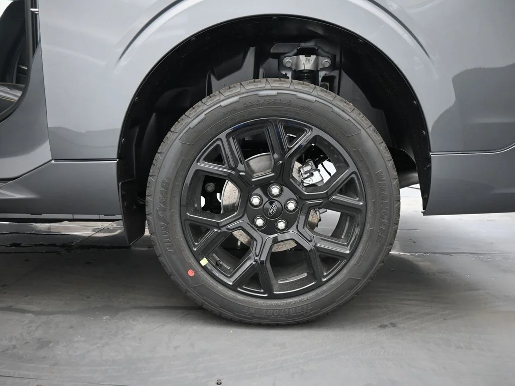New 2026 Carbonized Gray Metallic Ford Lobo Standard image 21