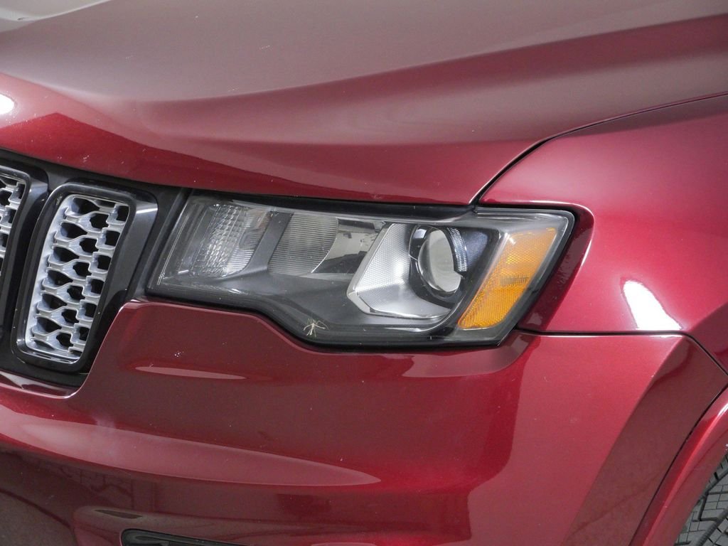 Used 2017 Red Jeep Altitude image 4