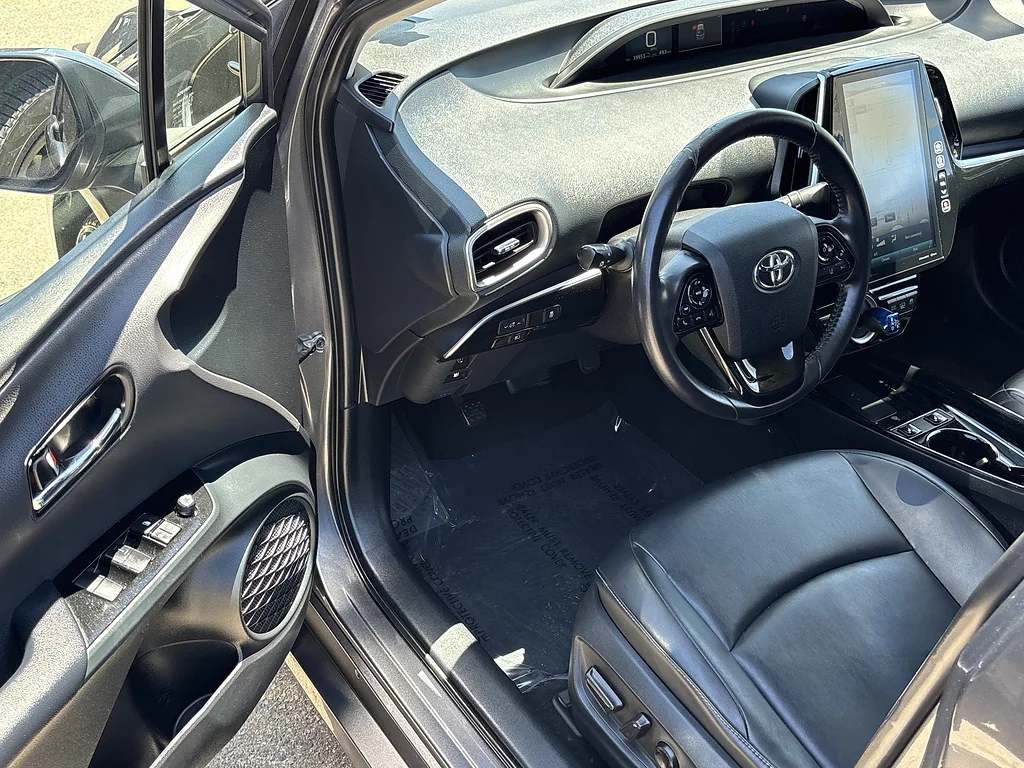Used 2022 Magnetic Gray Metallic Toyota XLE image 9