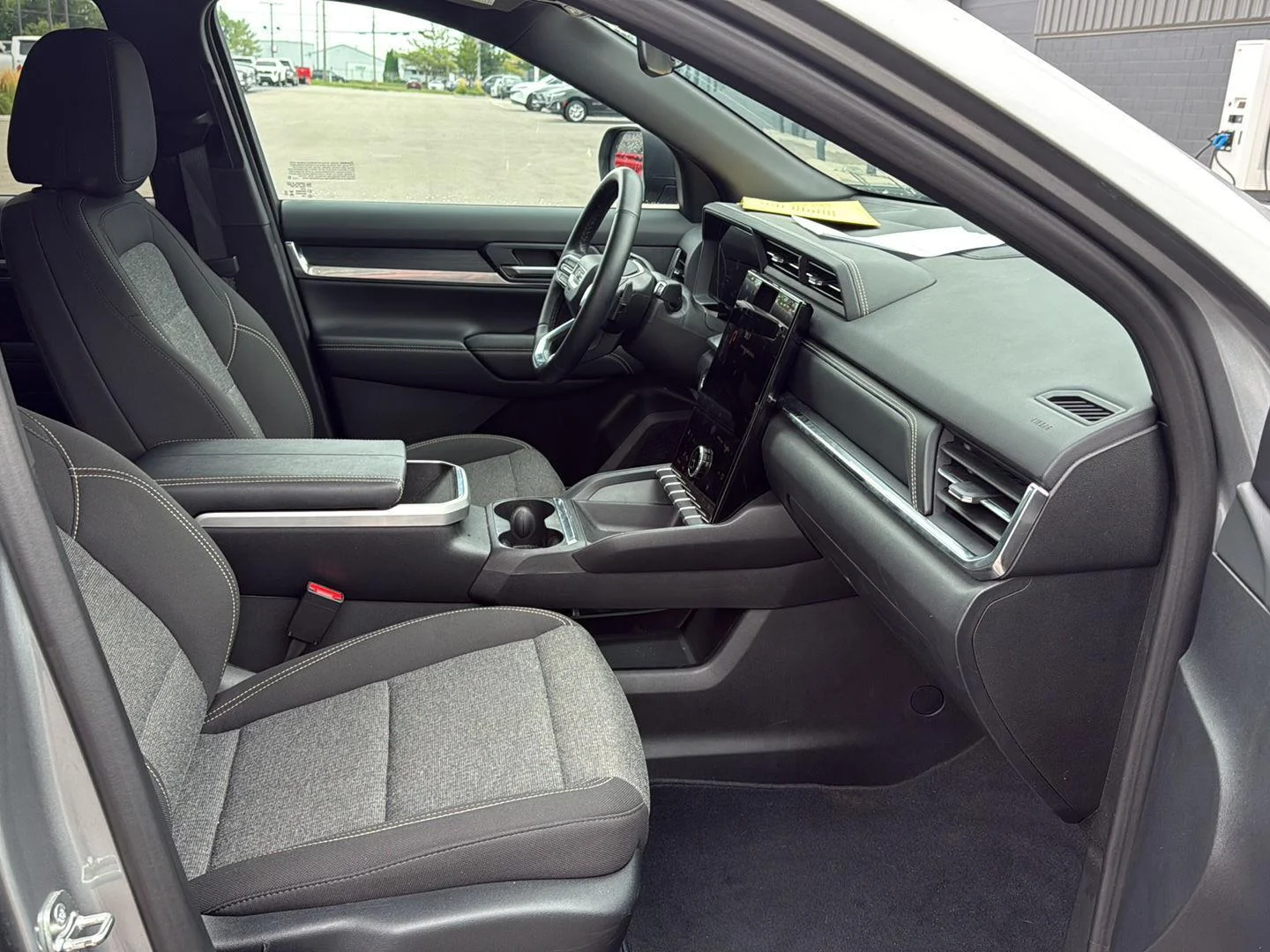 Used 2026 Sterling Metallic GMC AWD Elevation image 12