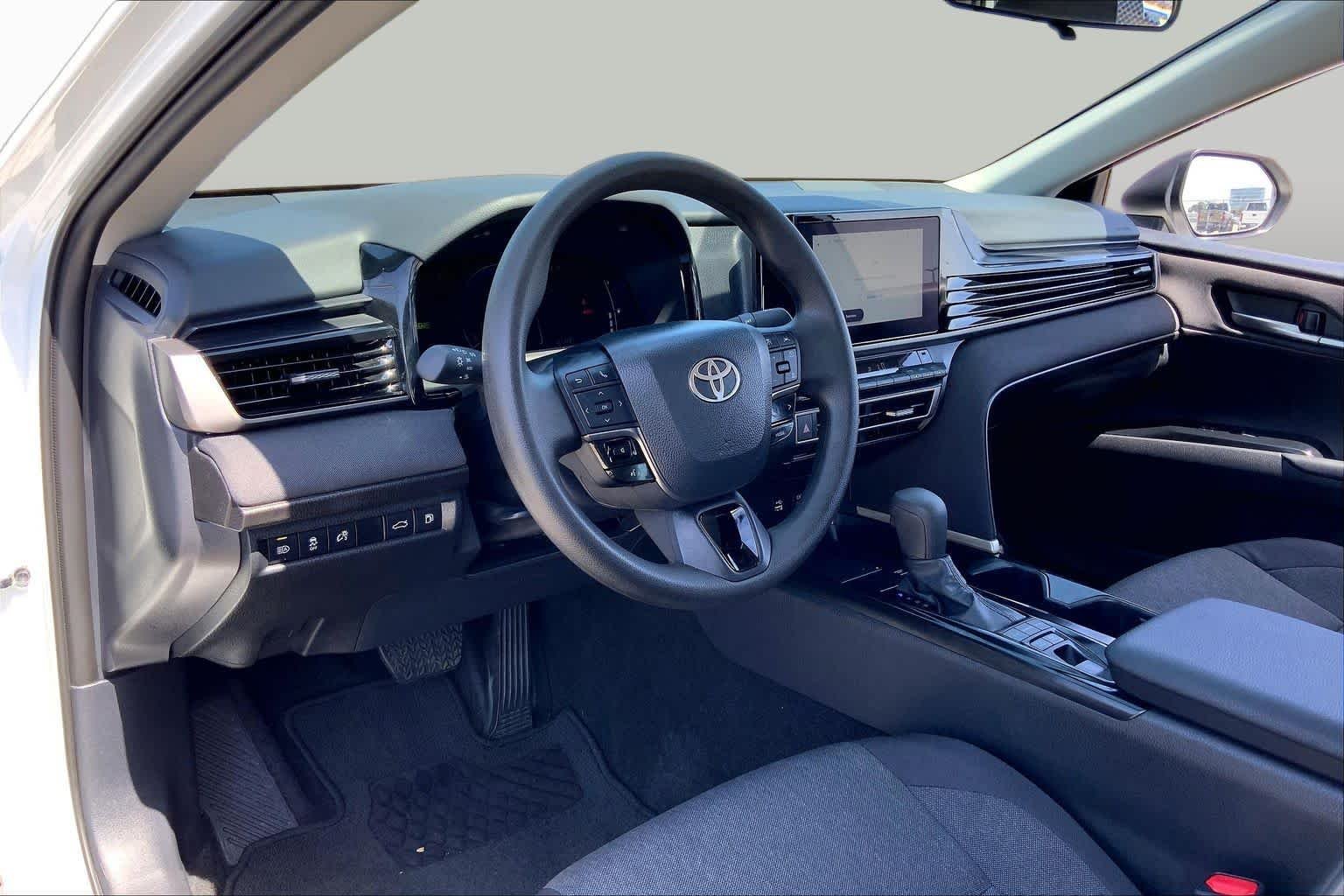Used 2026 Ice Cap Toyota LE image 17