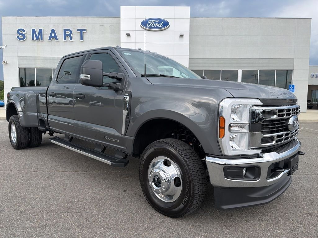 2026 Ford F-350 XLT 4x4 Crew Cab 8' Box DRW's photo
