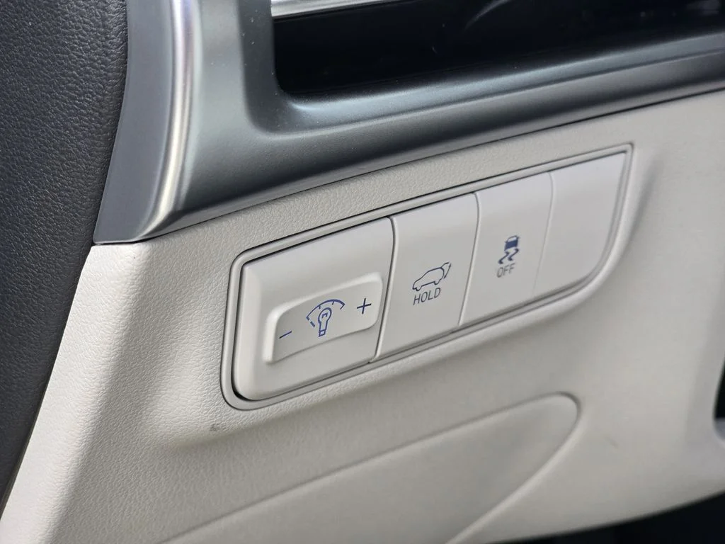New 2026 Gray Hyundai SEL Premium image 19