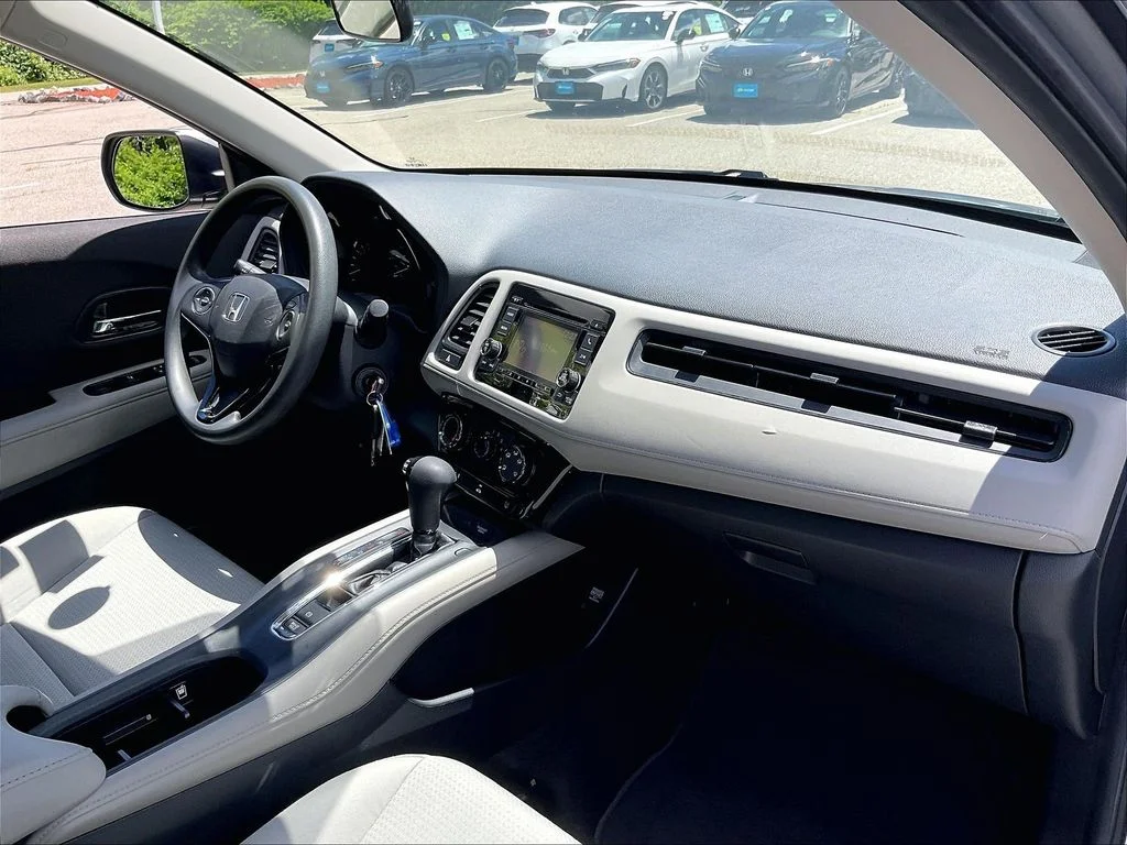 Certified Used 2019 Silver Honda LX image 14