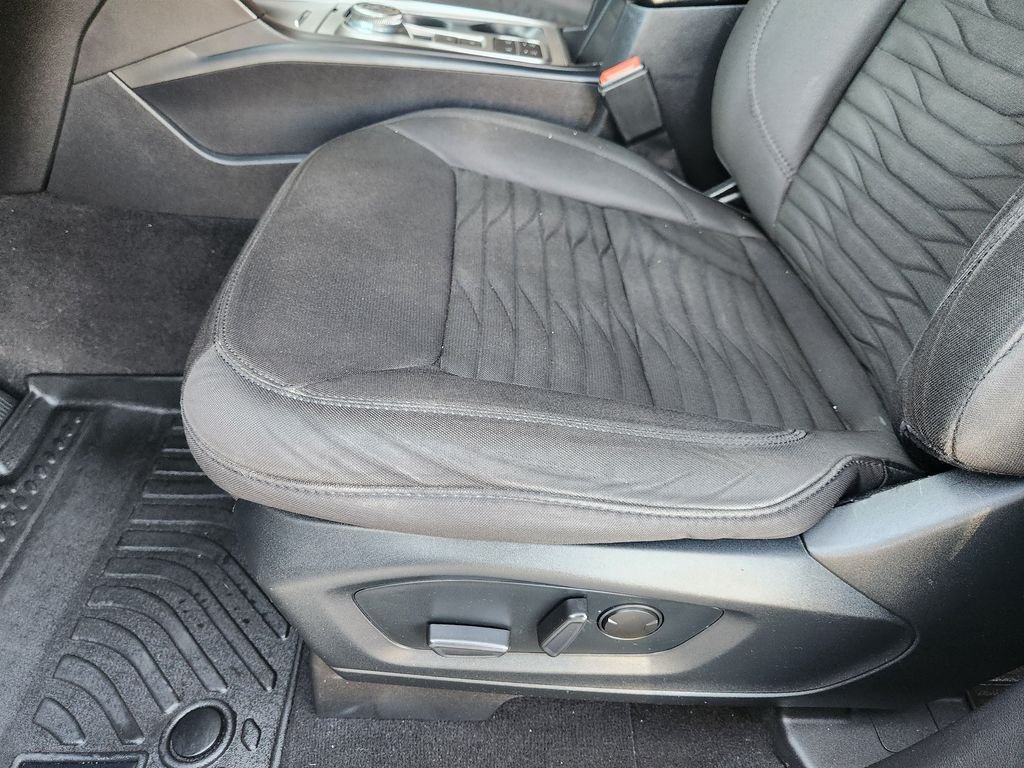 Used 2020 Agate Black Metallic Ford XLT image 25