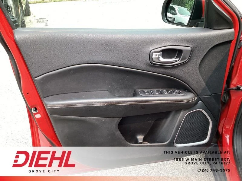 Used 2020 Red Jeep Latitude image 17