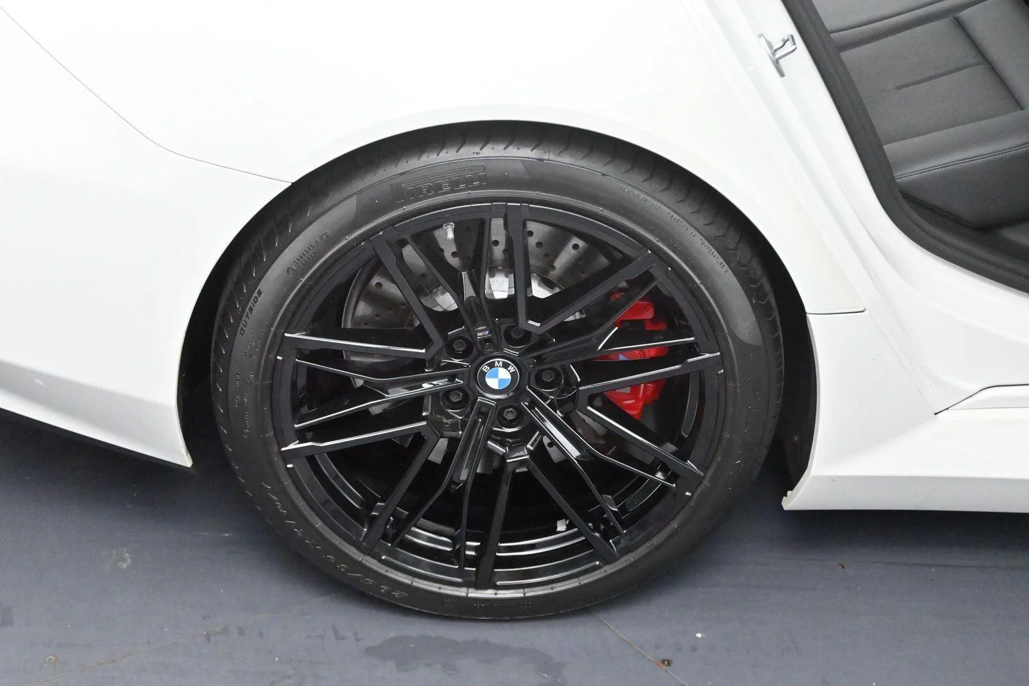 Used 2025 Alpine White BMW Sedan image 43