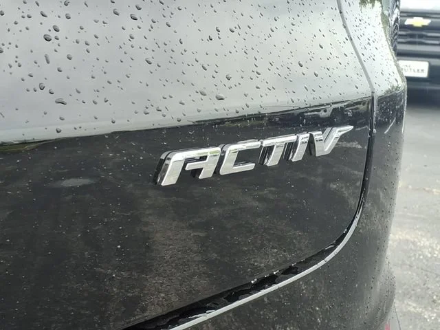 New 2026 Mosaic Black Metallic Chevrolet ACTIV image 22