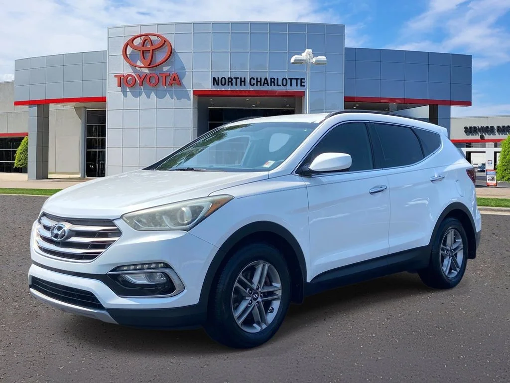 Used 2017 White Hyundai 2.4 Base image 3
