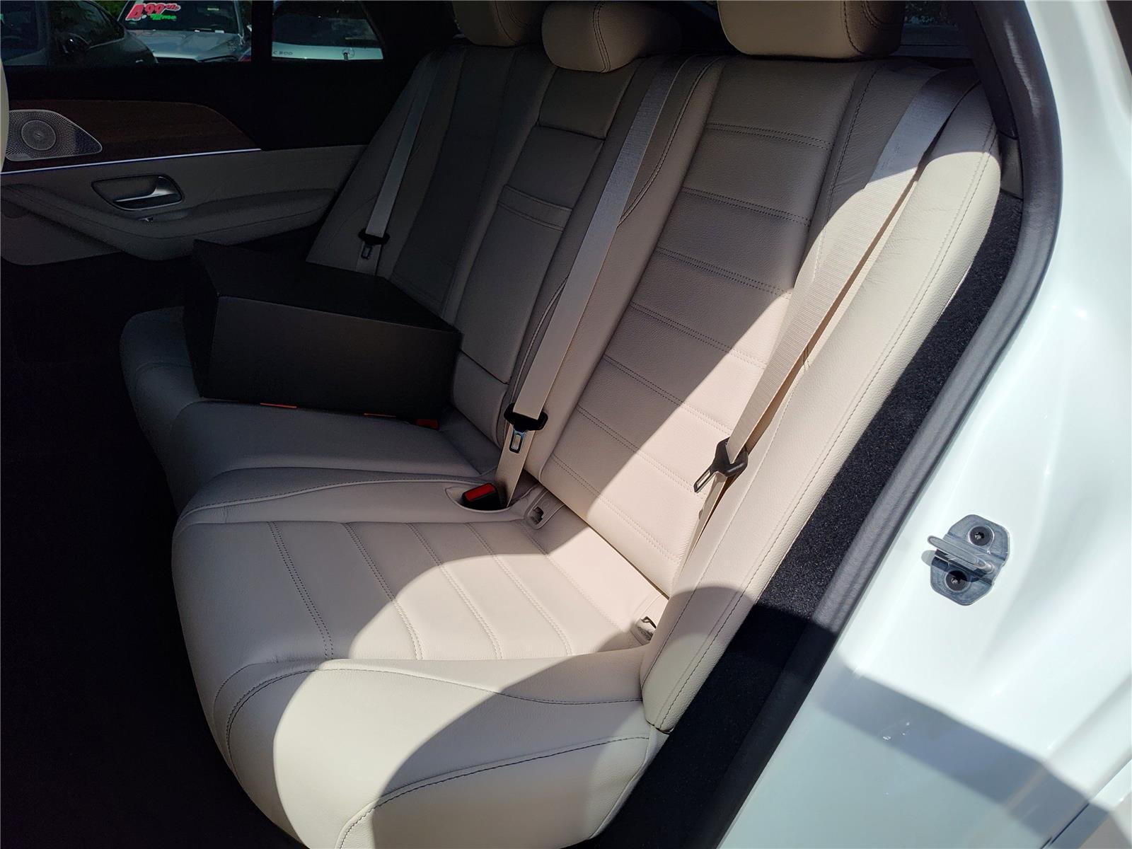 New 2026 Polar White Mercedes-Benz GLE 450 image 14