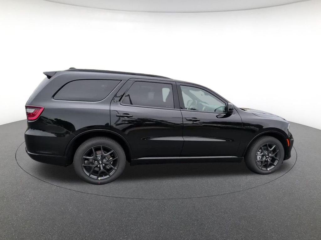 New 2026 Diamond Black Clear-Coat Exterior Paint Dodge GT HEMI V8 image 5