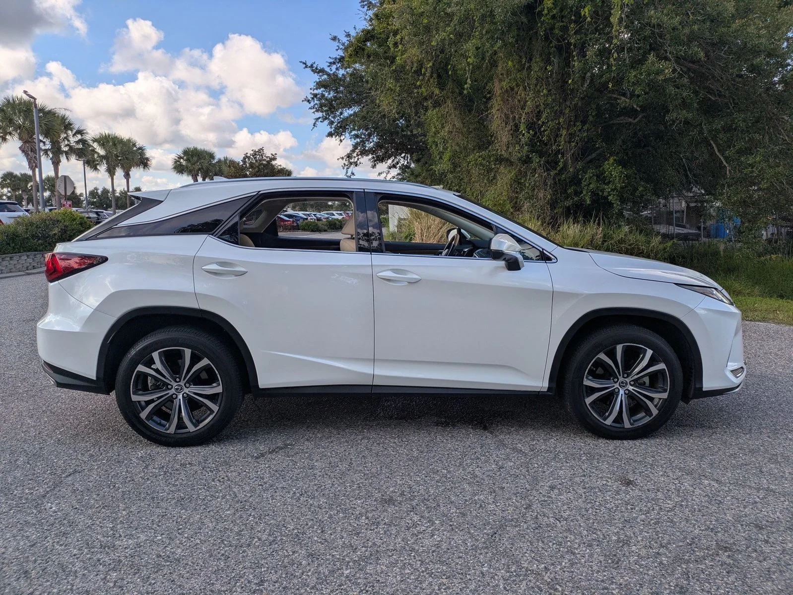 Used 2021 Eminent White Pearl Lexus RX 350 image 2