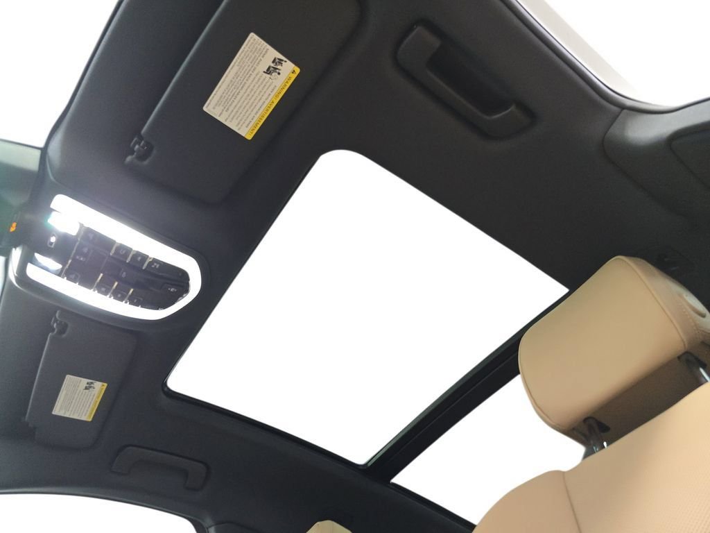 Used 2025 White Porsche S image 28