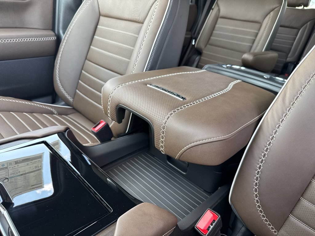 2026 GMC Yukon Denali Ultimate - Photo 58