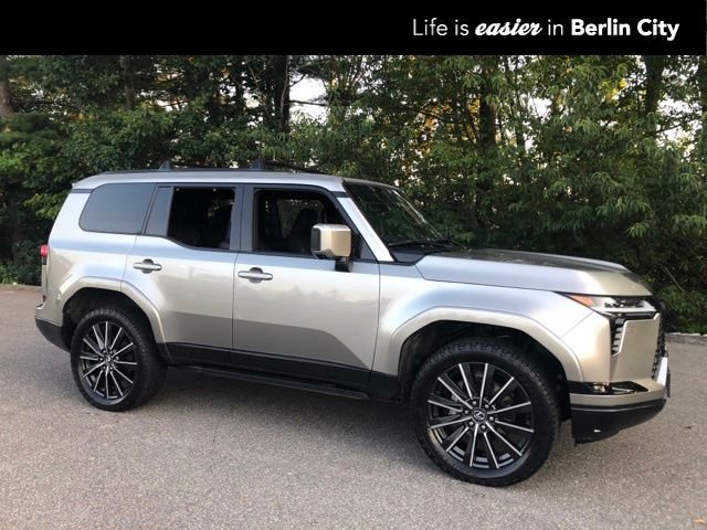 Used 2025 Silver Lexus 550 Luxury+ image 1