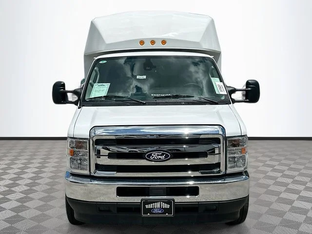 New 2026 Oxford White Ford Base image 2