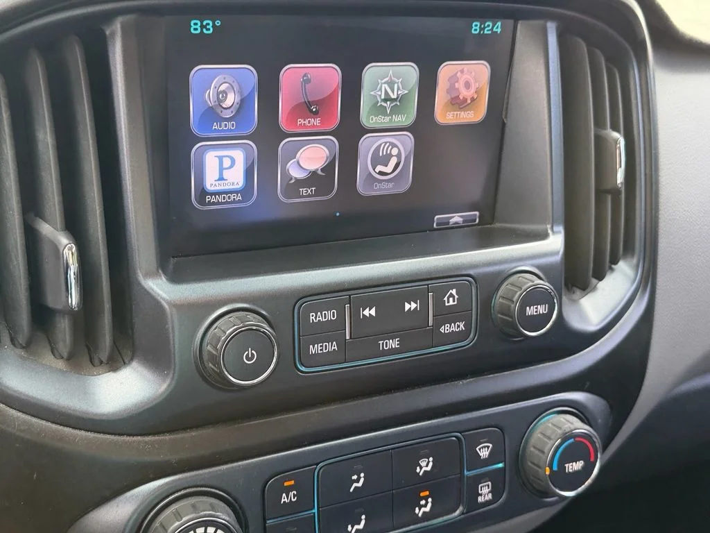 Used 2015 Silver Ice Metallic Chevrolet LT image 10