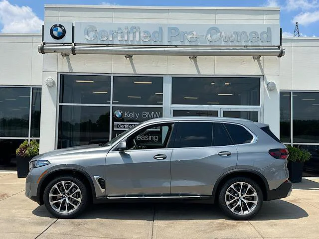 Certified Used 2025 Skyscraper Grey Metallic BMW xDrive40i image 5