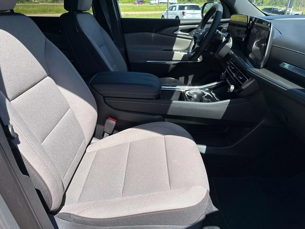 New 2026 Sterling Gray Metallic Chevrolet LT image 18