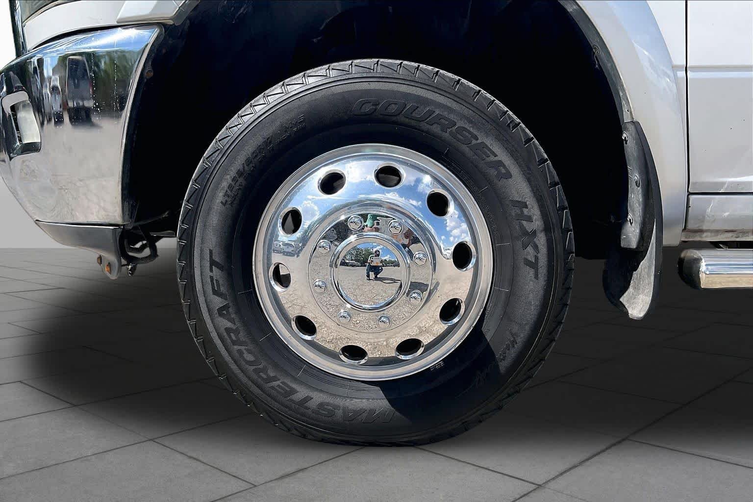 Used 2012 Bright White Ram Laramie image 10