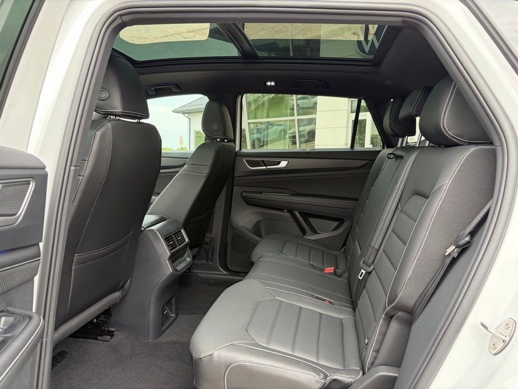 New 2026 Opal White Pearl Volkswagen 2.0T SEL image 22