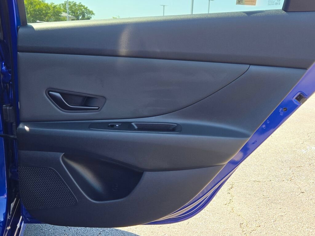 Certified Used 2025 Intense Blue Hyundai SEL Sport image 8