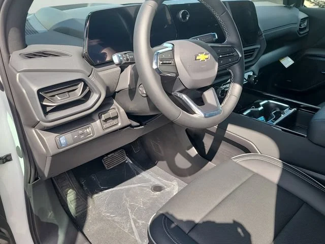 New 2026 Summit White Chevrolet LT - Extended Range image 17