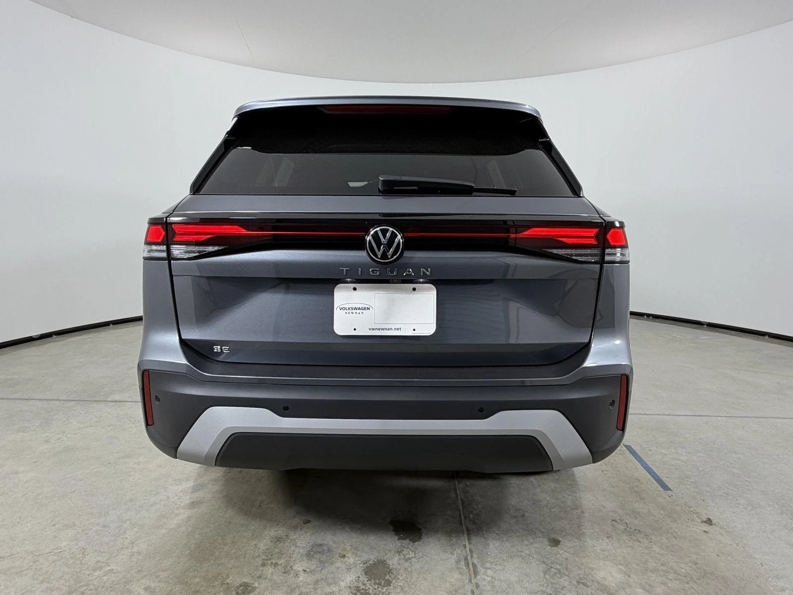New 2026 Platinum Gray Metallic Volkswagen SE image 6