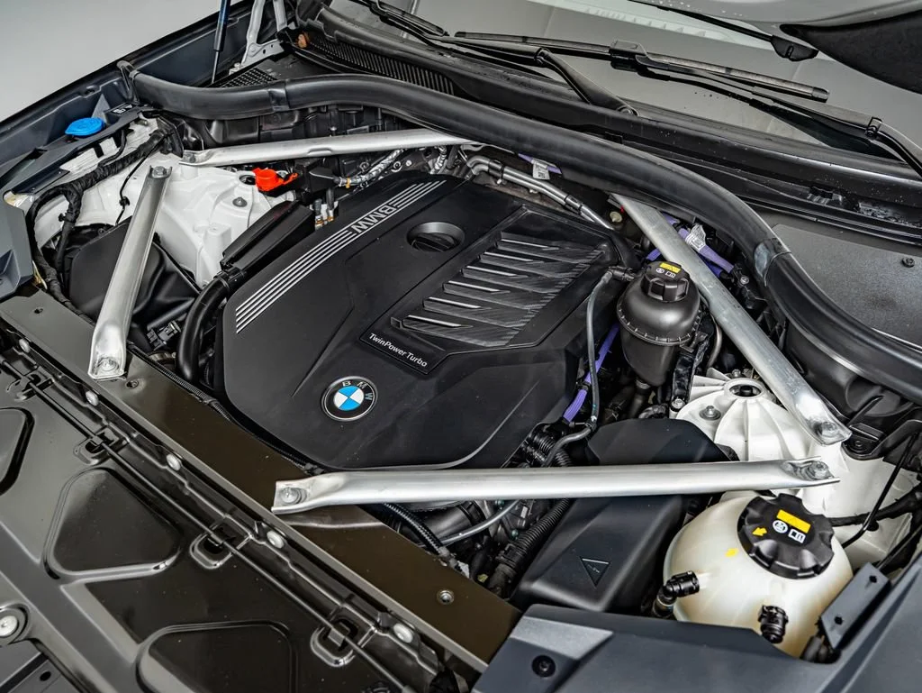 Used 2021 Alpine White BMW xDrive40i image 46