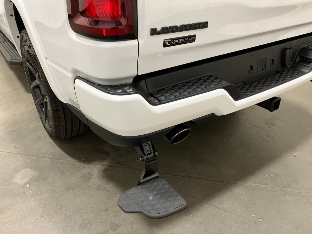 New 2026 Ivory White Tri-Coat Pearl-Coat Exterior Paint RAM Laramie image 28