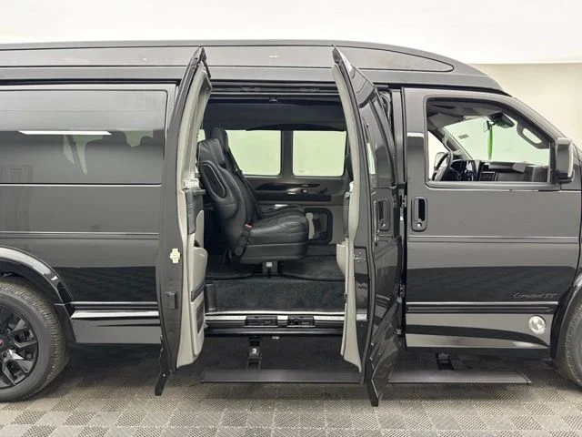 New 2026 Onyx Black GMC Explorer Limited SE image 7