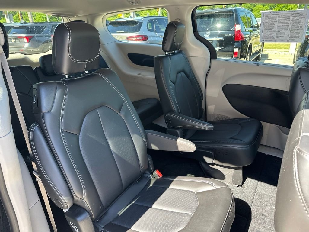 Used 2023 Blue Chrysler Touring L image 20