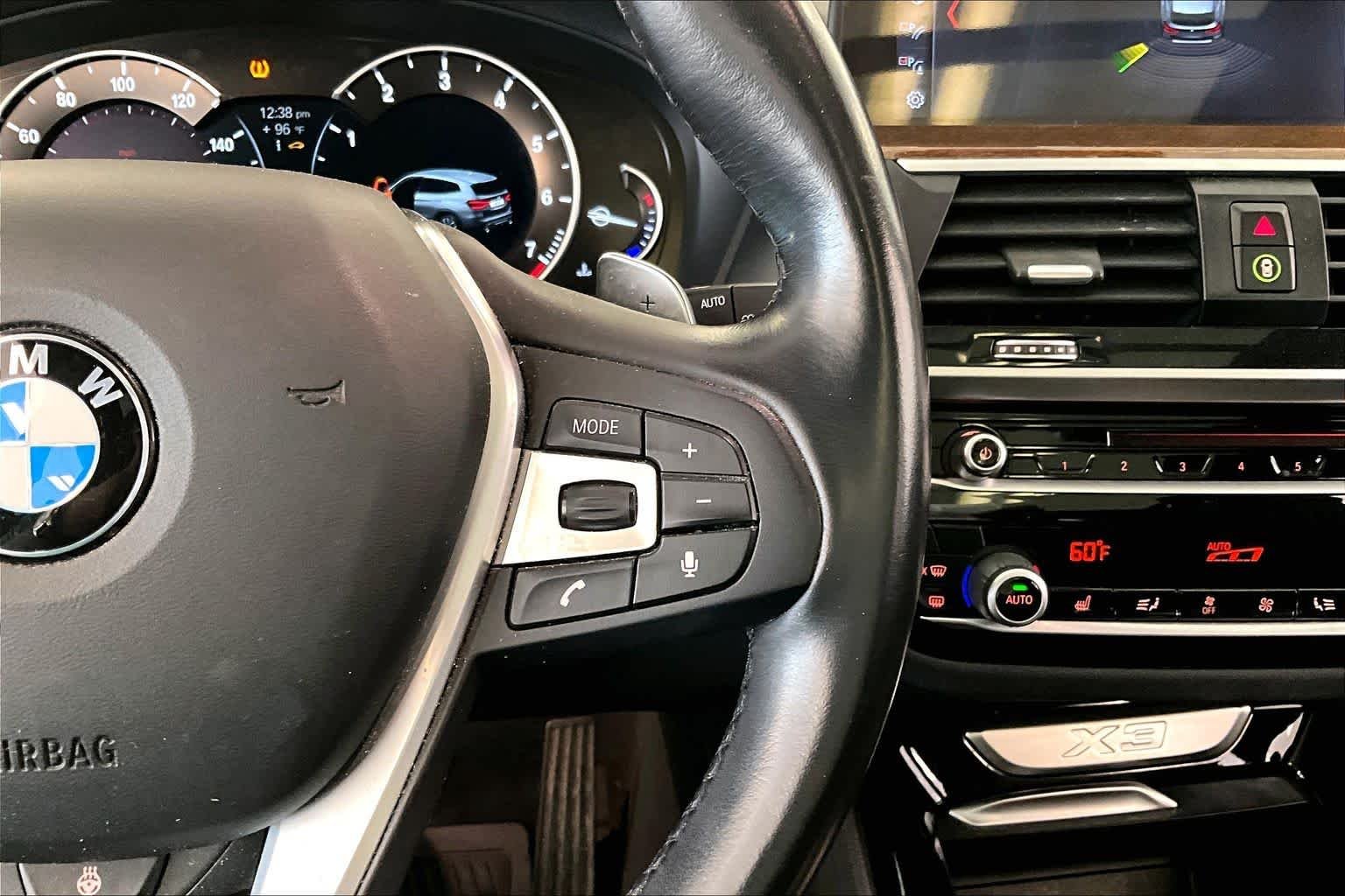 Used 2018 Dark Graphite Metallic BMW xDrive30i image 23