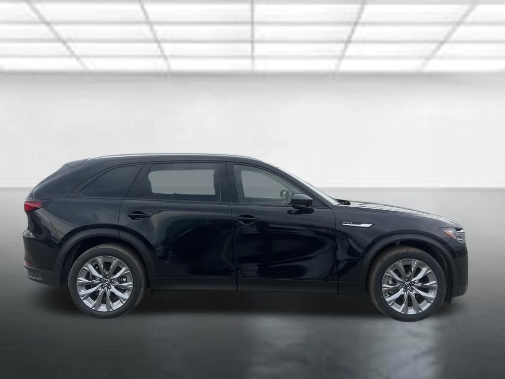 New 2026 Black Mazda 3.3 Turbo Preferred image 2