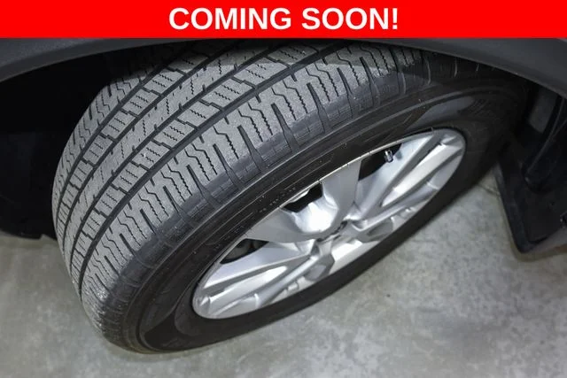Used 2020 Silver Nissan S image 12