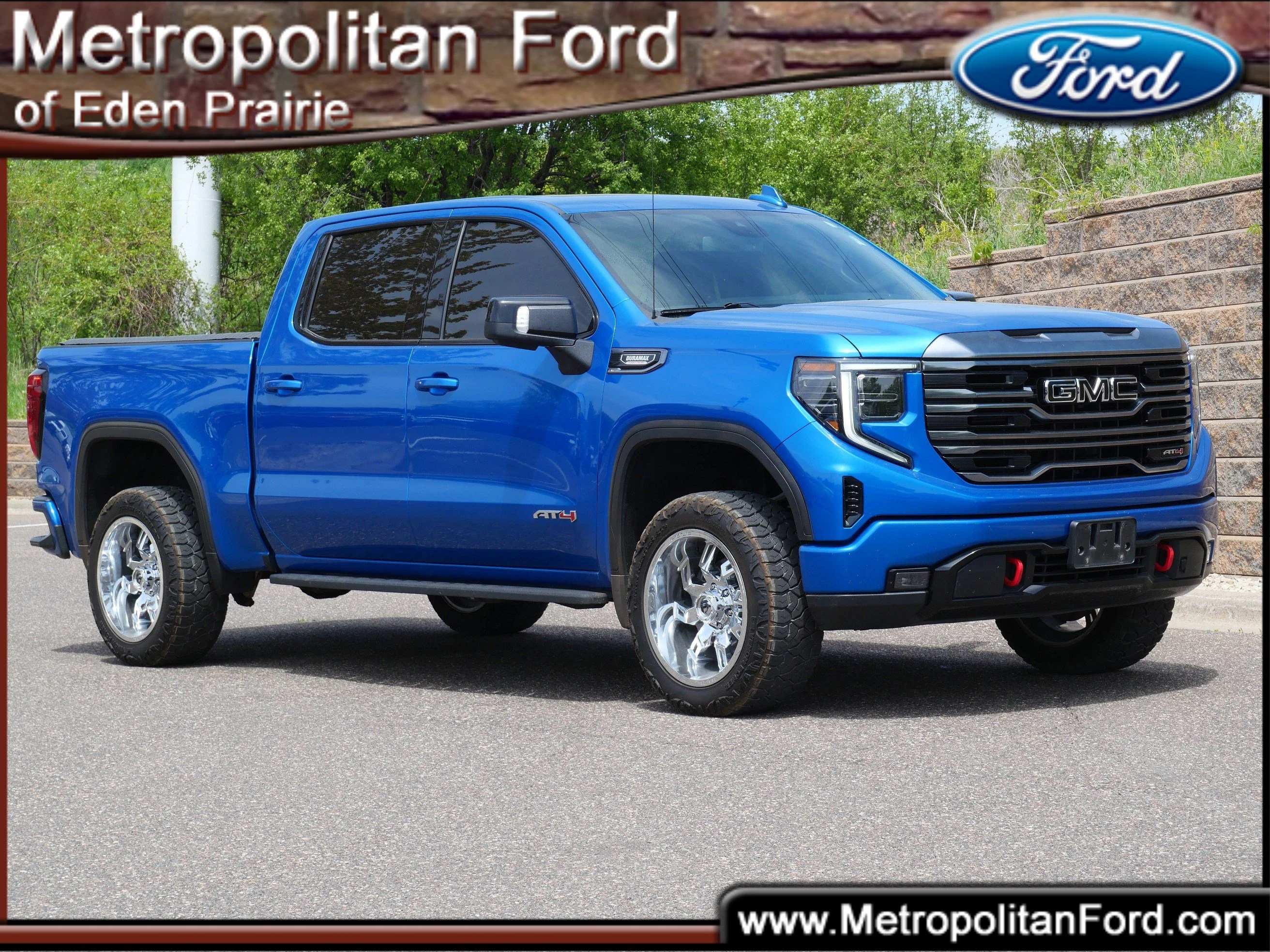 2022 GMC Sierra 4WD Crew Cab Short Box AT4's photo
