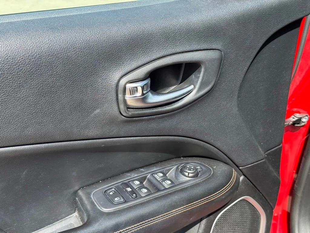 Used 2019 Red Jeep Limited image 11