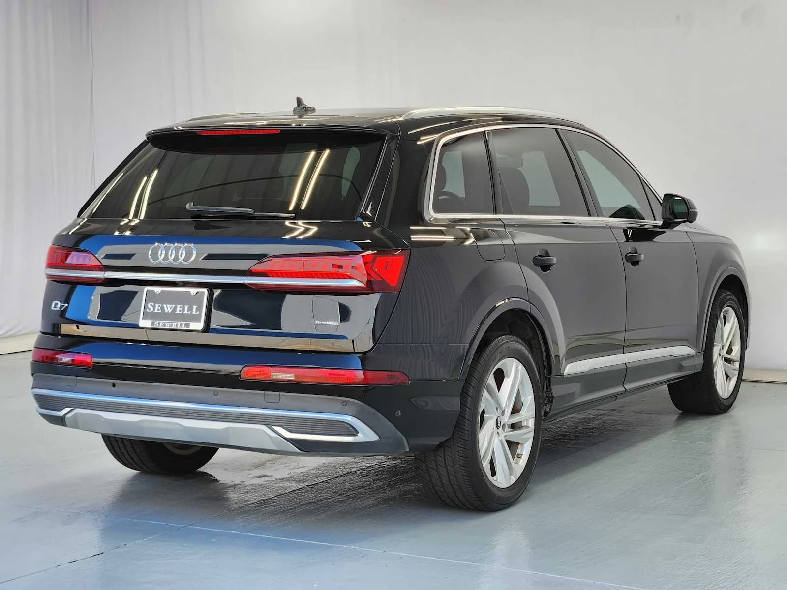 Used 2022 Mythos Black Metallic Audi Premium Plus image 8