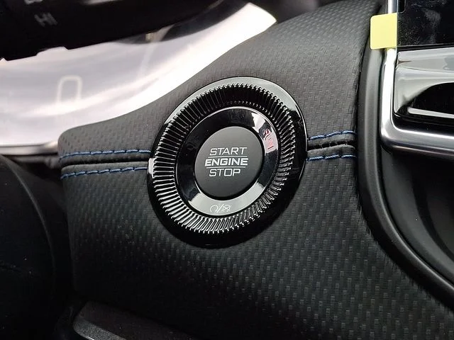 New 2026 White Jeep Latitude image 18