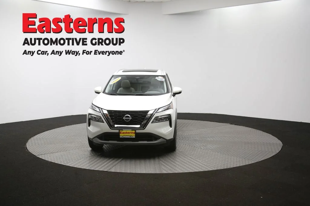 Used 2022 White Nissan SV image 54