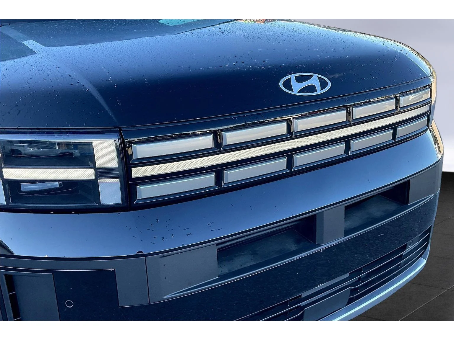 Used 2025 Black Hyundai SE image 21