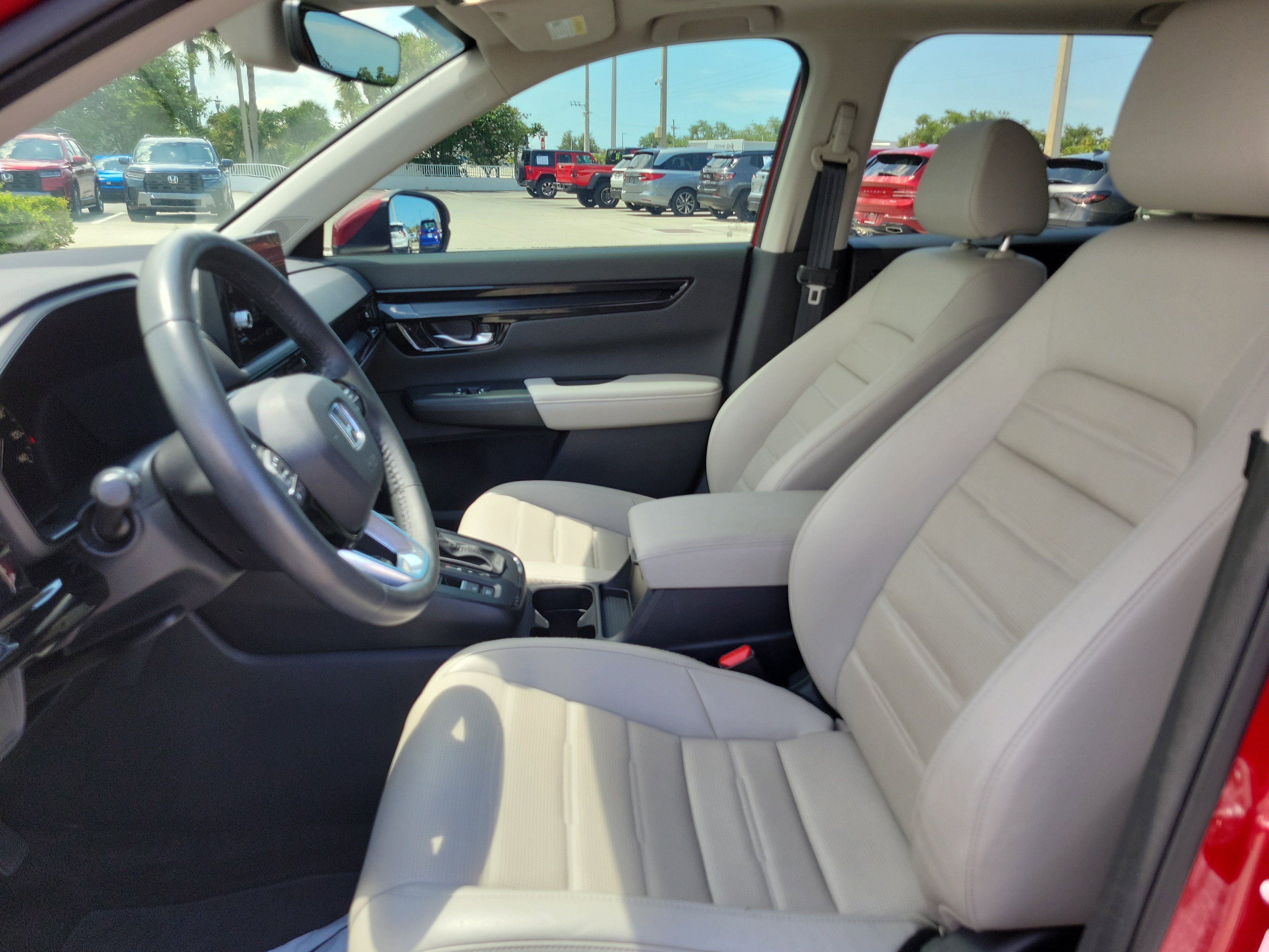 Used 2025 Red Honda EX-L image 19