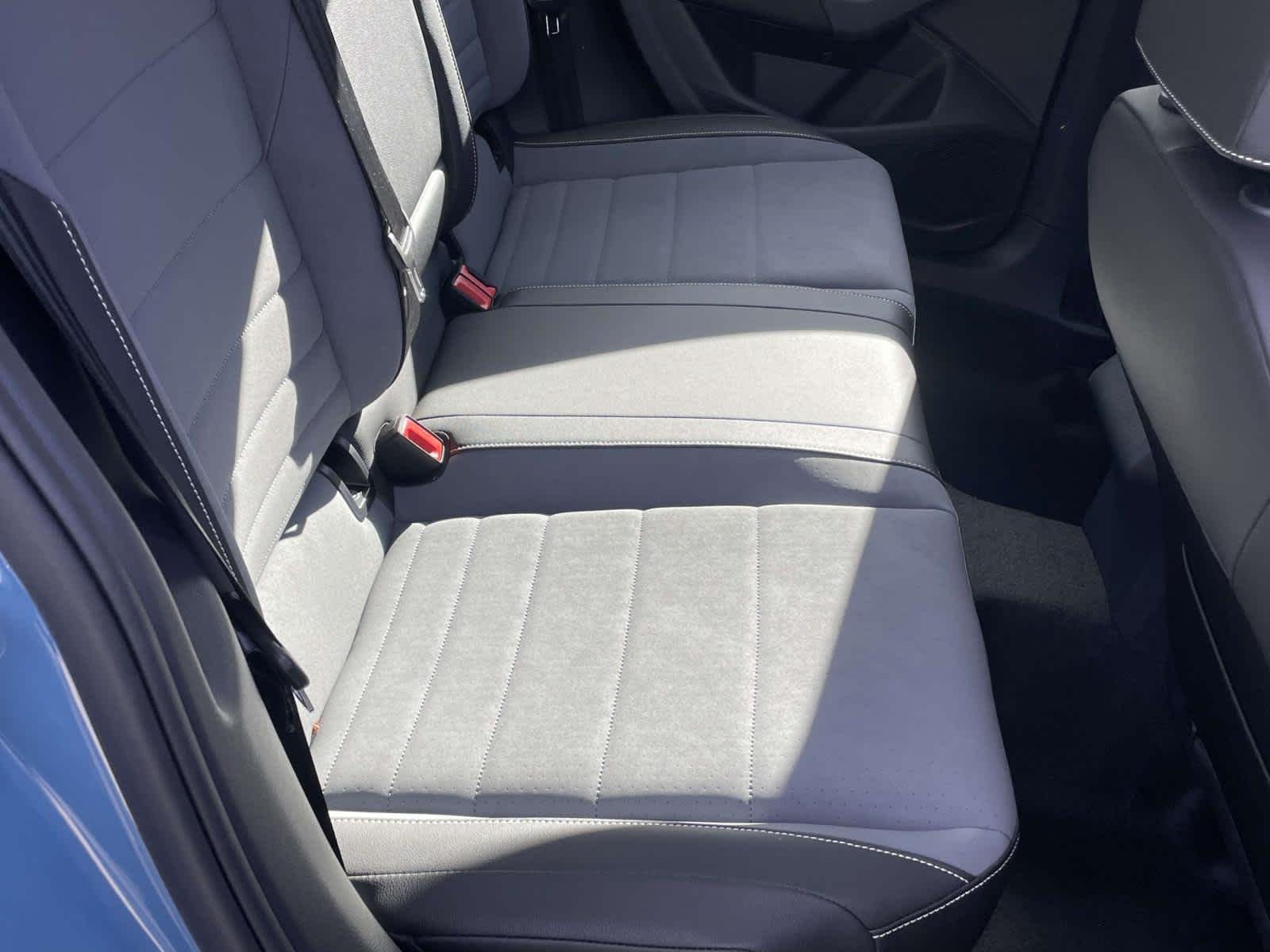 New 2027 MONTEREY BLUE PEARL Volkswagen SE image 19