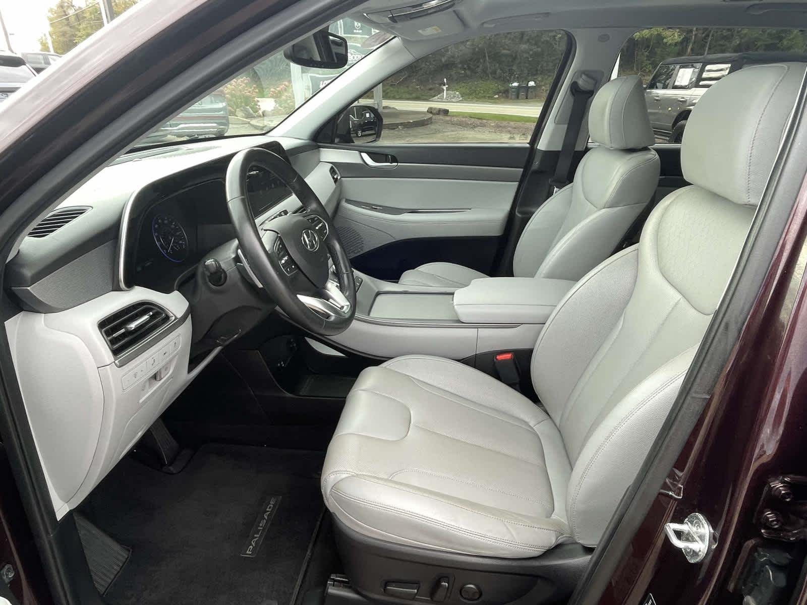 Used 2020 Sierra Burgundy Hyundai SEL image 21