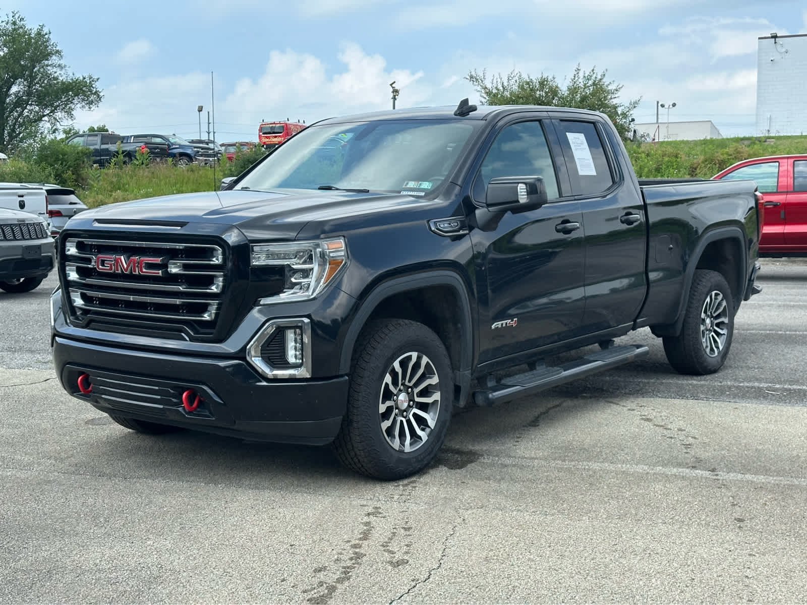 2019 GMC Sierra 4WD Double Cab Standard Box AT4's photo
