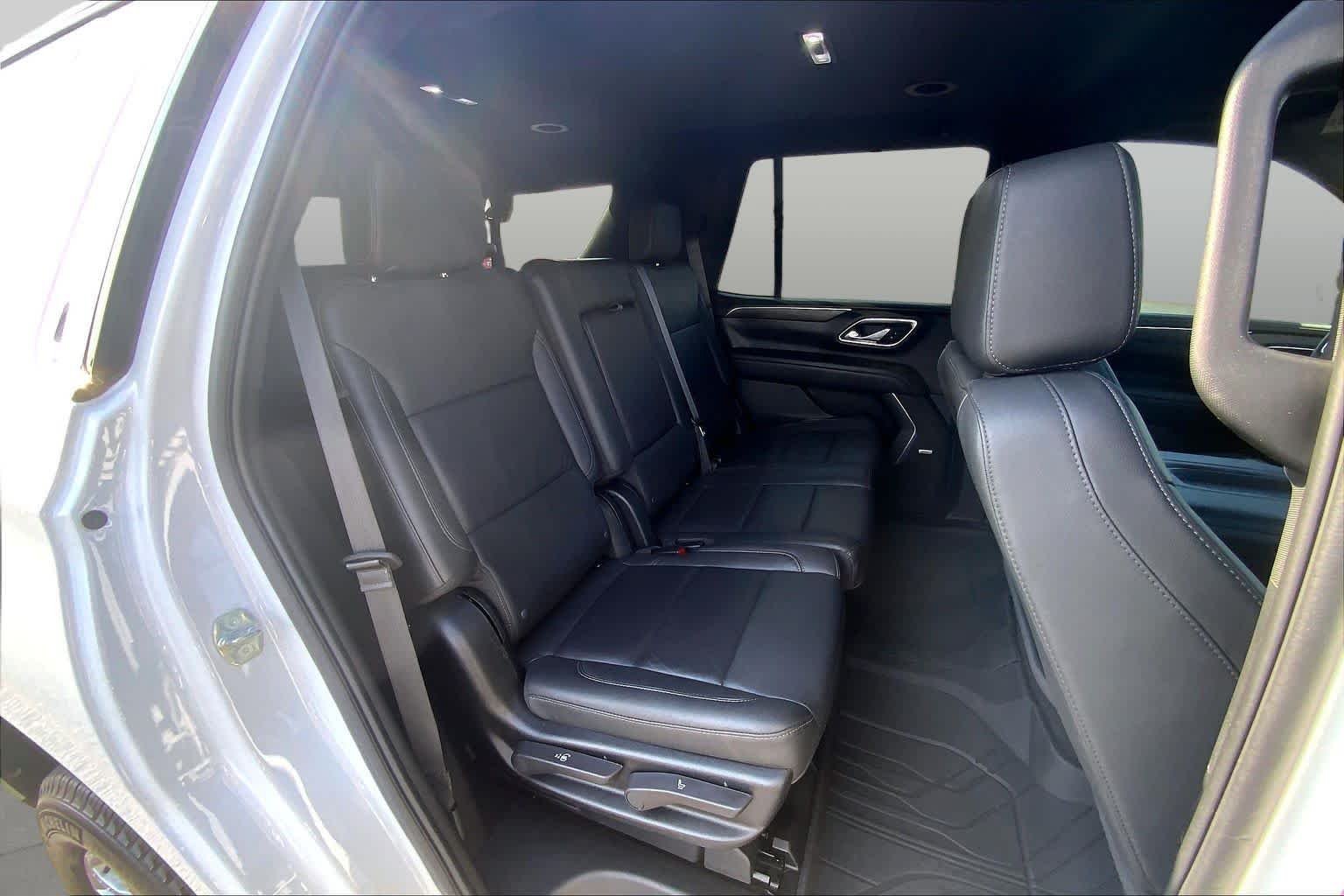 Used 2024 Summit White Chevrolet LT image 39