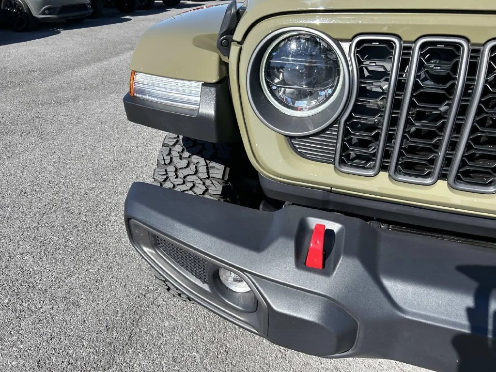 Used 2025 Green Jeep Rubicon image 35