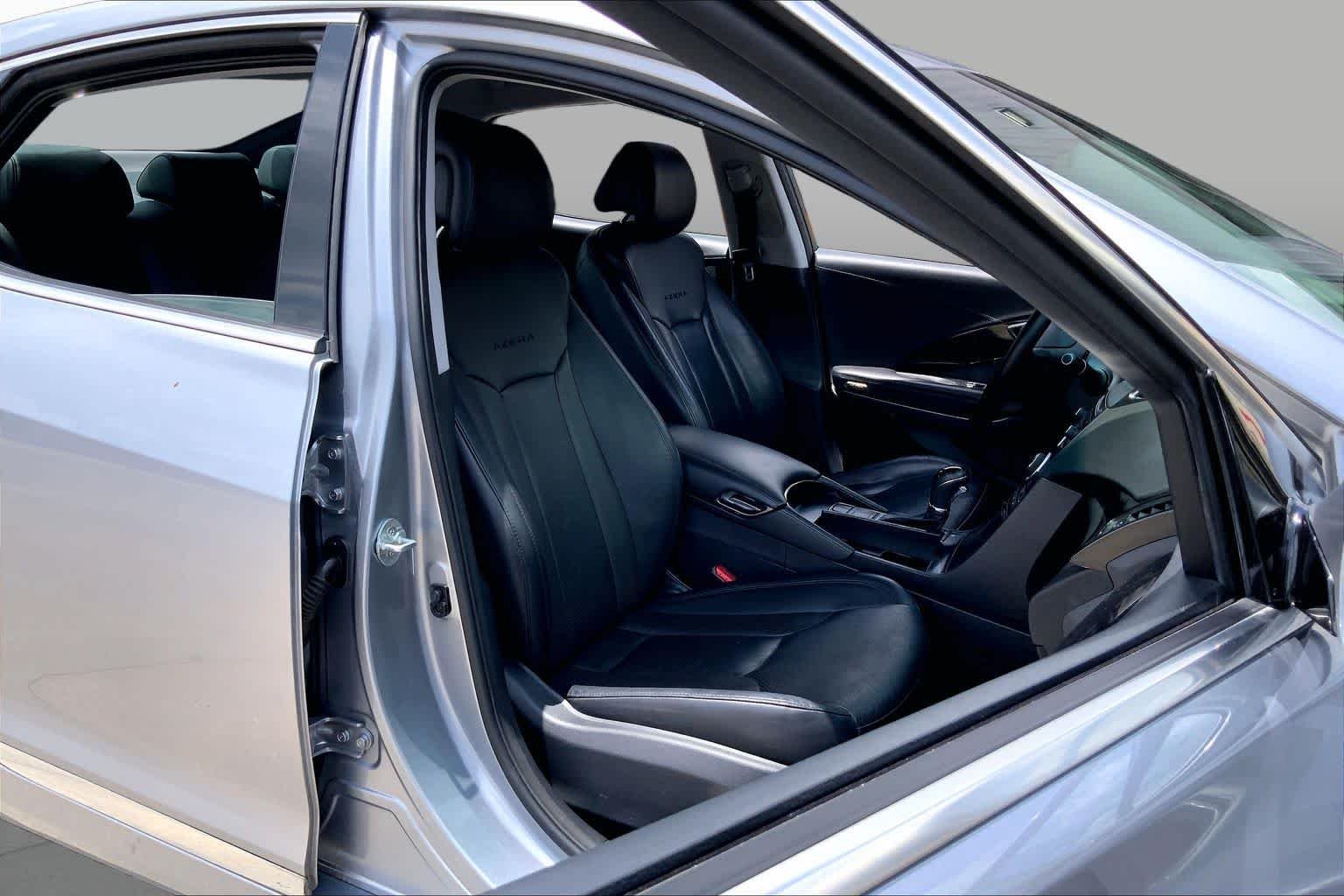 Used 2015 Pewter Gray Metallic Hyundai  image 8